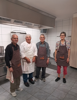 Image - Personnel_à_la_cuisine.jpg